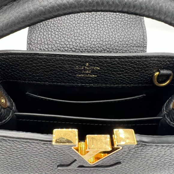 Louis Vuitton Capucines Mini Purse - Picture 10 of 12